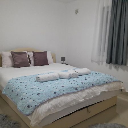 Apartmani Bet Gradacac 1 Maj Broj 24 Extérieur photo