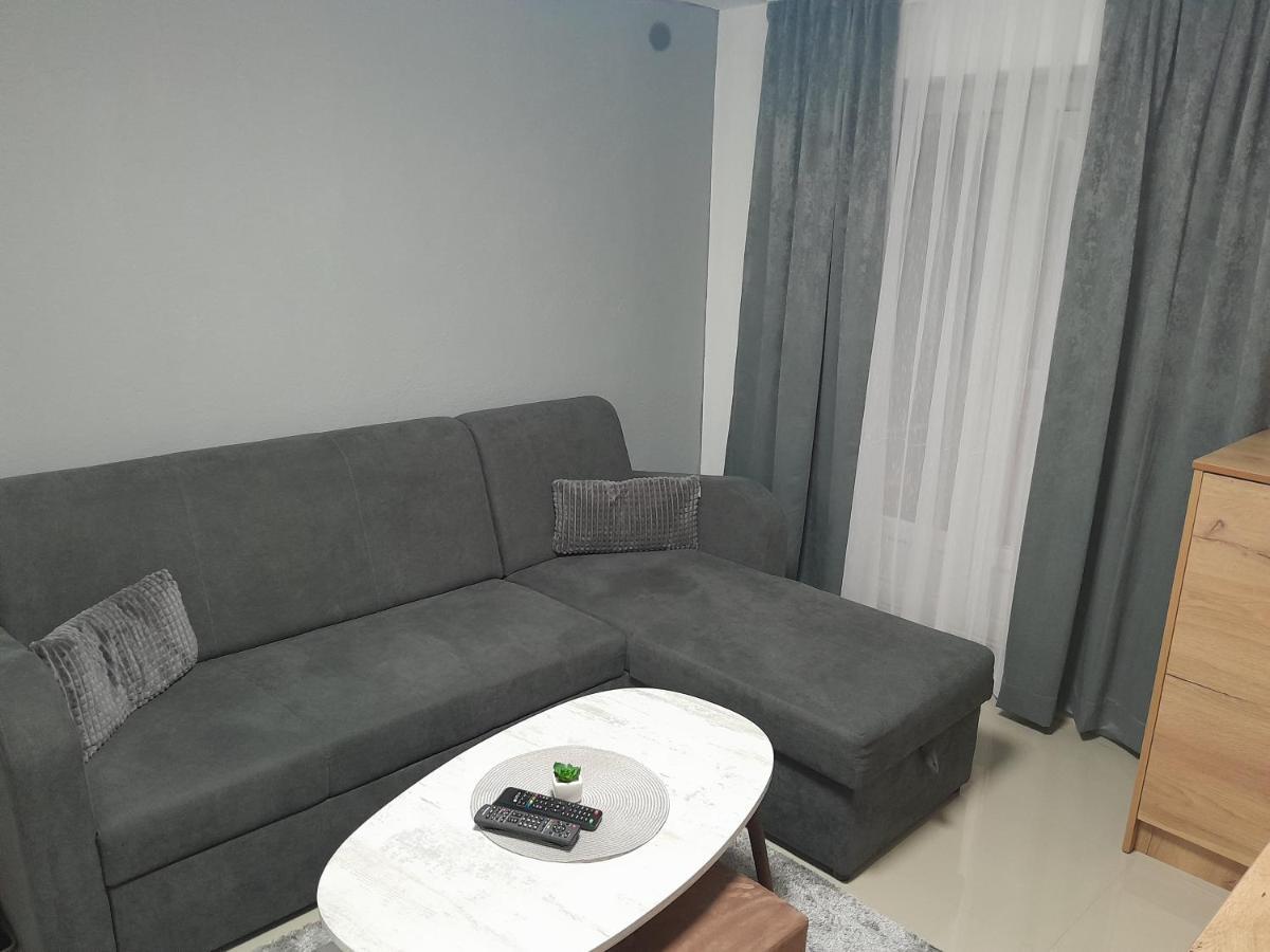 Apartmani Bet Gradacac 1 Maj Broj 24 Extérieur photo