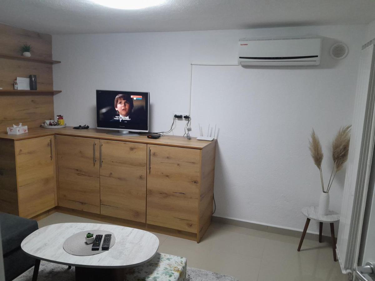 Apartmani Bet Gradacac 1 Maj Broj 24 Extérieur photo