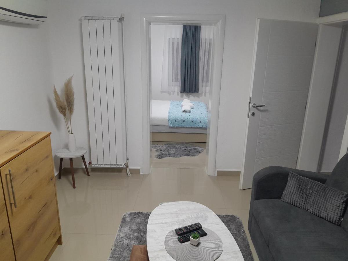 Apartmani Bet Gradacac 1 Maj Broj 24 Extérieur photo