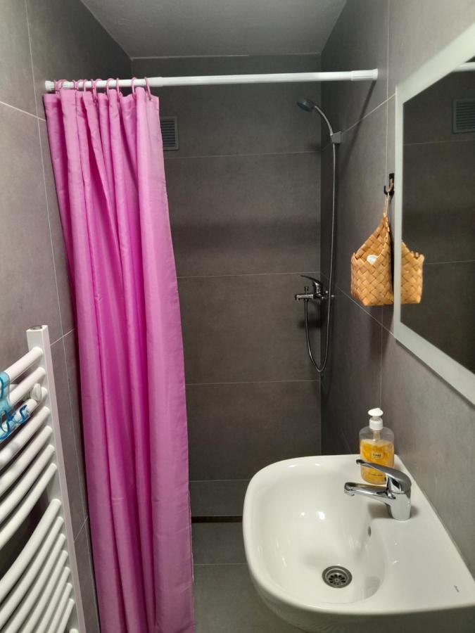 Apartmani Bet Gradacac 1 Maj Broj 24 Extérieur photo