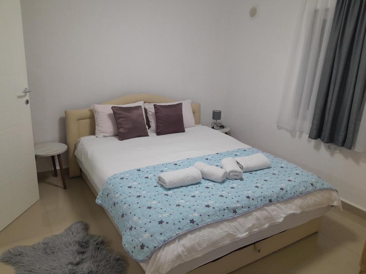 Apartmani Bet Gradacac 1 Maj Broj 24 Extérieur photo